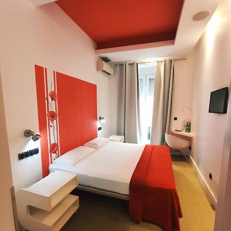 Hostal Santa Ana Colors Madrid Eksteriør billede