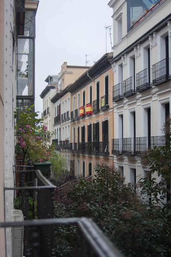 Hostal Santa Ana Colors Madrid Eksteriør billede