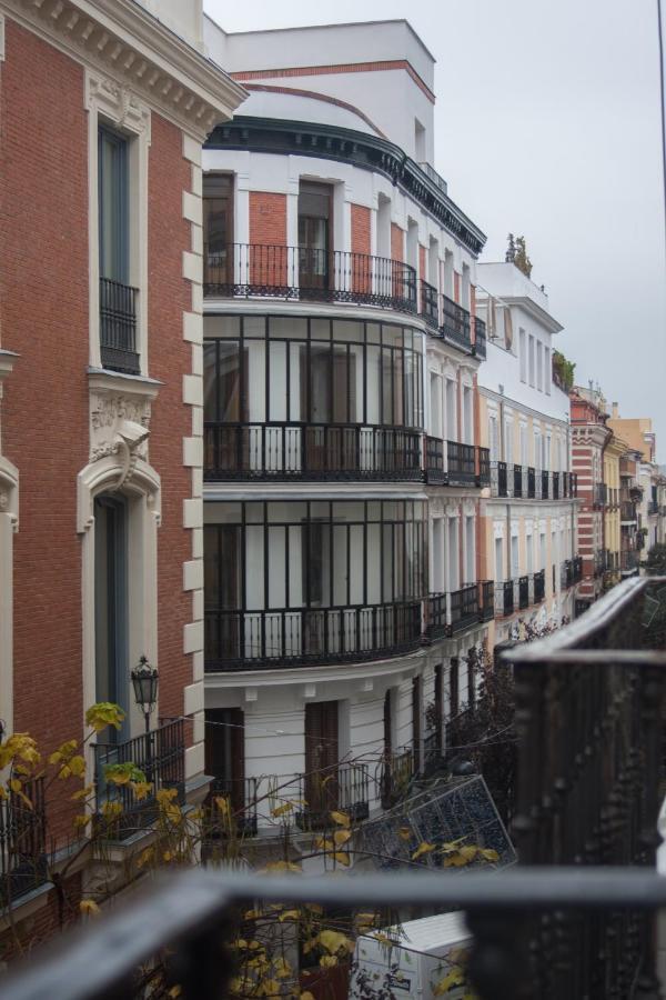 Hostal Santa Ana Colors Madrid Eksteriør billede