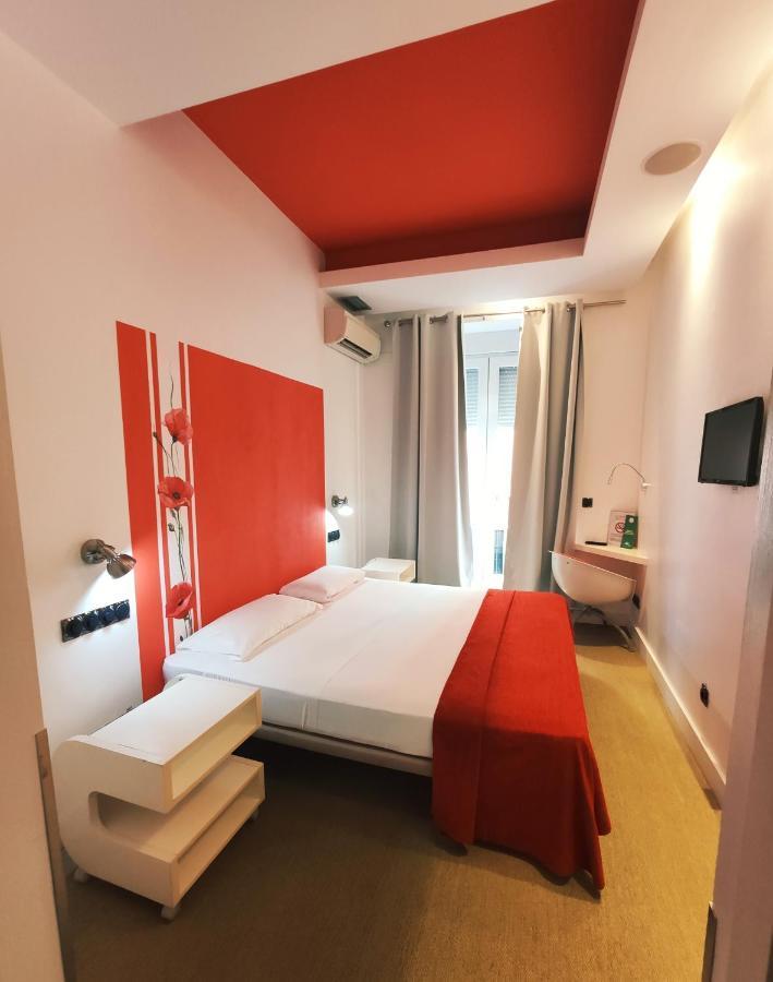 Hostal Santa Ana Colors Madrid Eksteriør billede