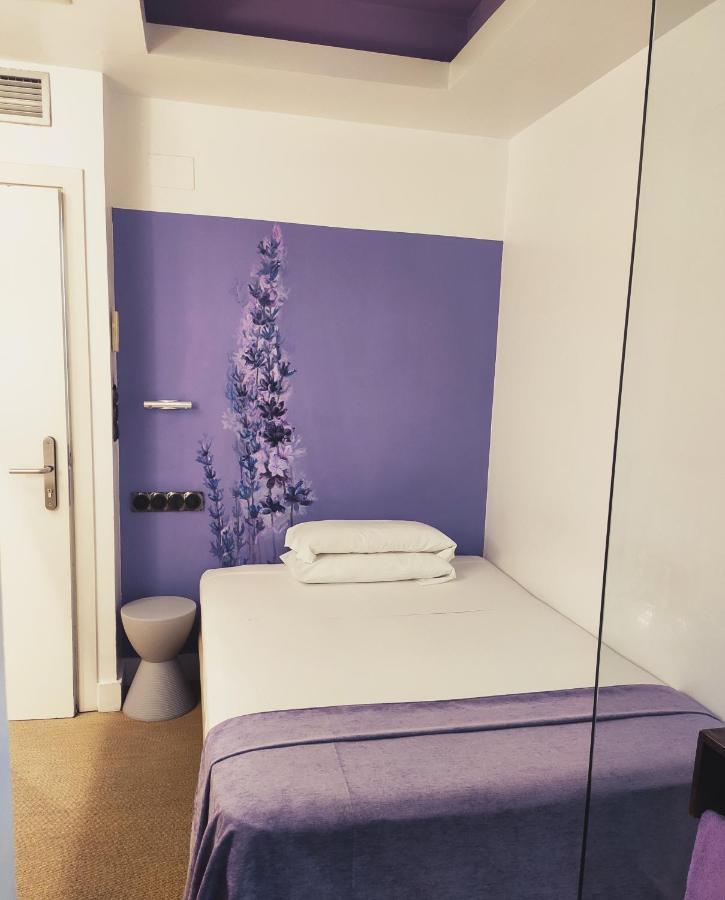 Hostal Santa Ana Colors Madrid Eksteriør billede